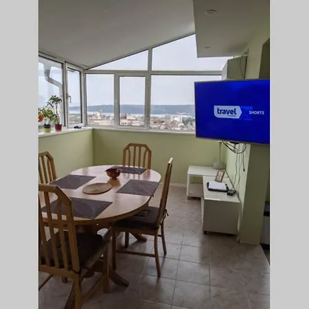 Apartment Exquisite Views